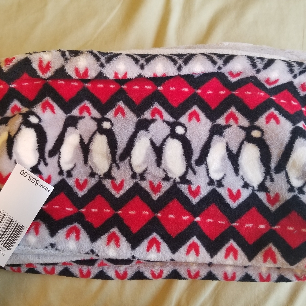 COPY - Vera Bradley Fleece Scarf in Penguins Intarsia